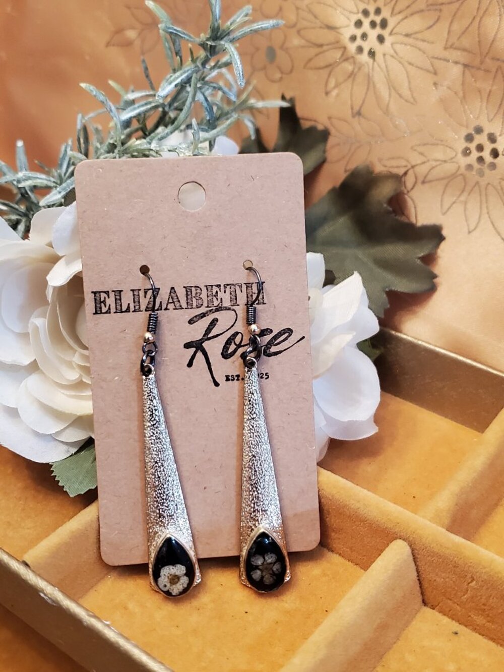 Retro Handmade retro earrings
